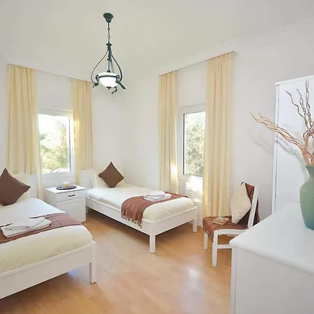 Sleeps 8 Air Con Wifi فيلة بيتيس