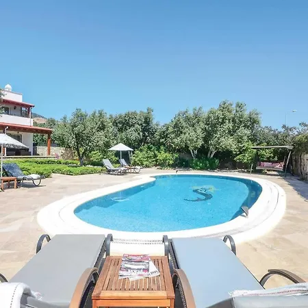 Vila Sleeps 8 Air Con Wifi *